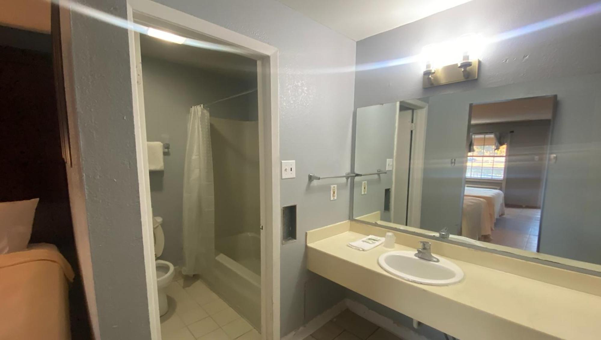 Magnuson Hotel Little Rock South מראה חיצוני תמונה